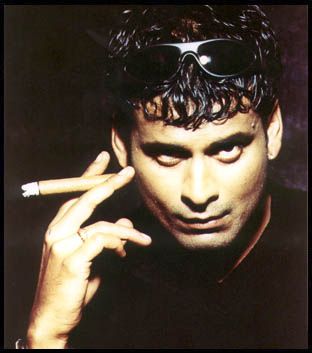manoj-holding-cigar.jpg